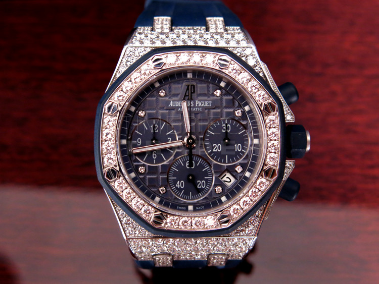 replica Audemars Piguet Royal Oak Offshore Chronograph Lady 26092ck.zz.d021ca.01 18k White Gold Automatic Chronograph WATCHES 1