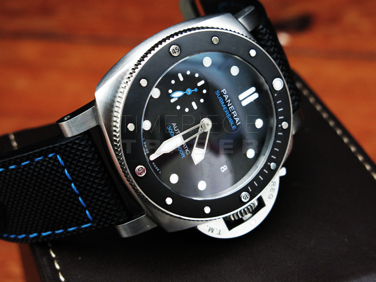 replica panerai Submersible PAM683 Stainless Steel Automatic self-winding WATCHES 1