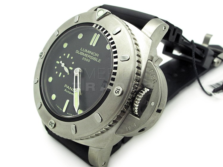 Panerai Luminor Submersible PAM364 Titanium Automatic WATCHES 2