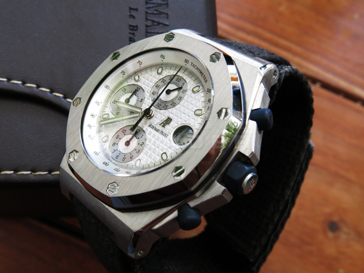 Audemars Piguet Royal Oak Offshore 25770ST.0.0001IN.01 Stainless Steel Automatic Chronograph WATCHES 2