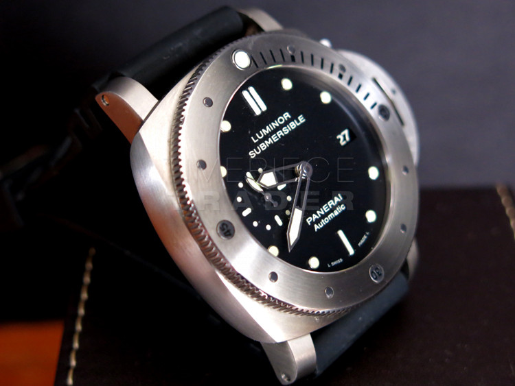 replica Panerai Submersible PAM305 Titanium Automatic self-winding WATCHES 3