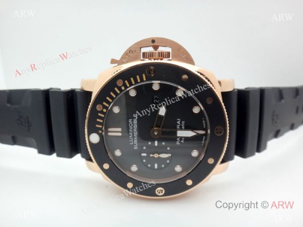replica Panerai Submersible Rubber Strap PAM684 Copy Rose Gold Black Bezel WATCHES 3