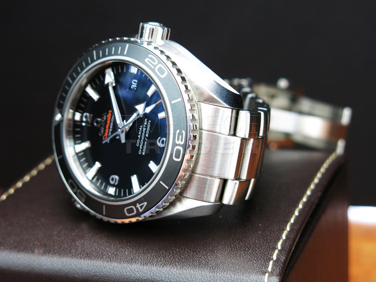 replica Omega Planet Ocean 232.30.46.21.01.001 Stainless Steel Automatic self-winding WATCHES 4
