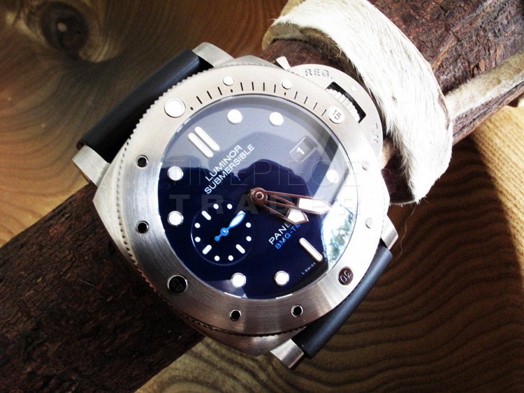 replica Panerai Luminor Submersible 1950 3 Days PAM692 BMG-tech Automatic WATCHES 4