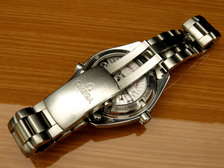 replica Omega Seamaster 232.30.42.21.01.001 Stainless Steel Self-winding Autonatic WATCHES 4
