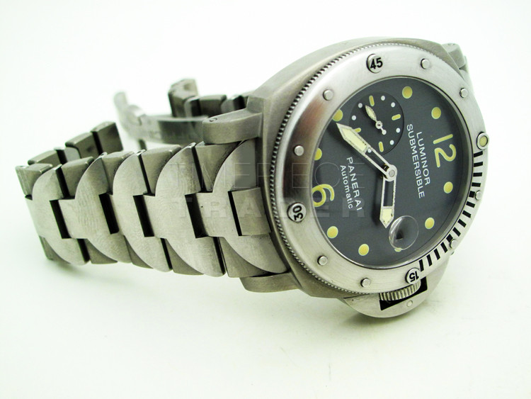 replica Panerai Submersible PAM170 Steel and Ti Automatic Self-Winding WATCHES 4