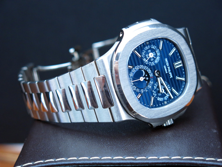 replica Patek Philippe Nautilus 5740-1G-001 18k White Gold Automatic self-winding WATCHES 5