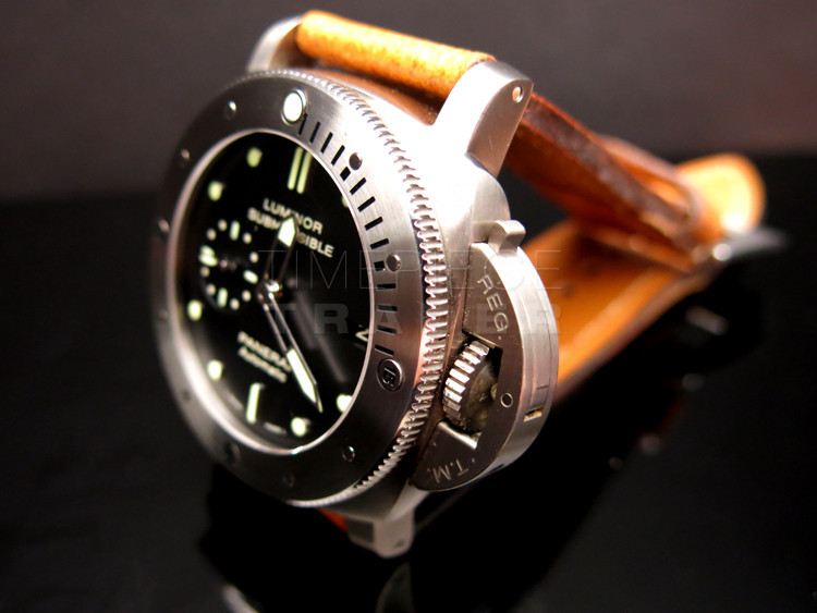 replica Panerai Submersible PAM305 Titanium Automatic self-winding WATCHES 7