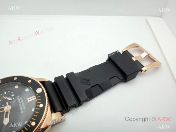 replica Panerai Submersible Rubber Strap PAM684 Copy Rose Gold Black Bezel WATCHES 7